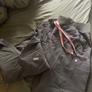 Figs Women's Charcoal Gray Scrub Top and Pants with Pink Drawstring